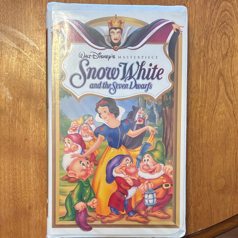 Walt Disney's Snow White and the Seven Dwarfs VHS